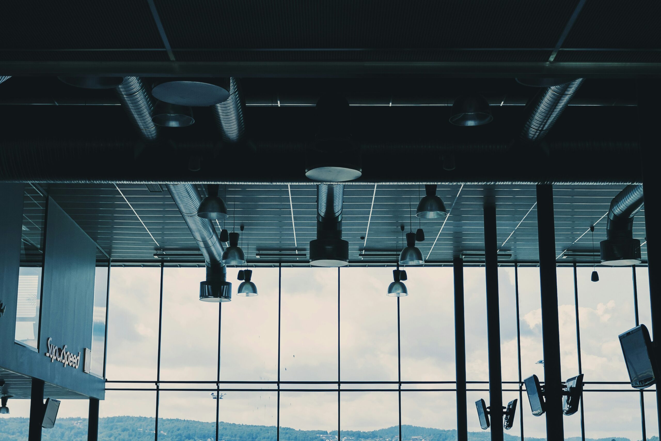 kevin woblick om9ygakc8ti unsplash